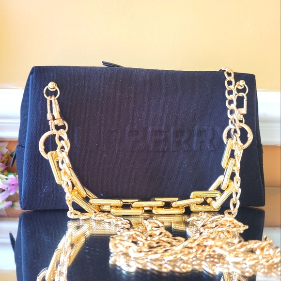 Burberry pouch converted into shoulder bag or cross body - Picture 4 of 16